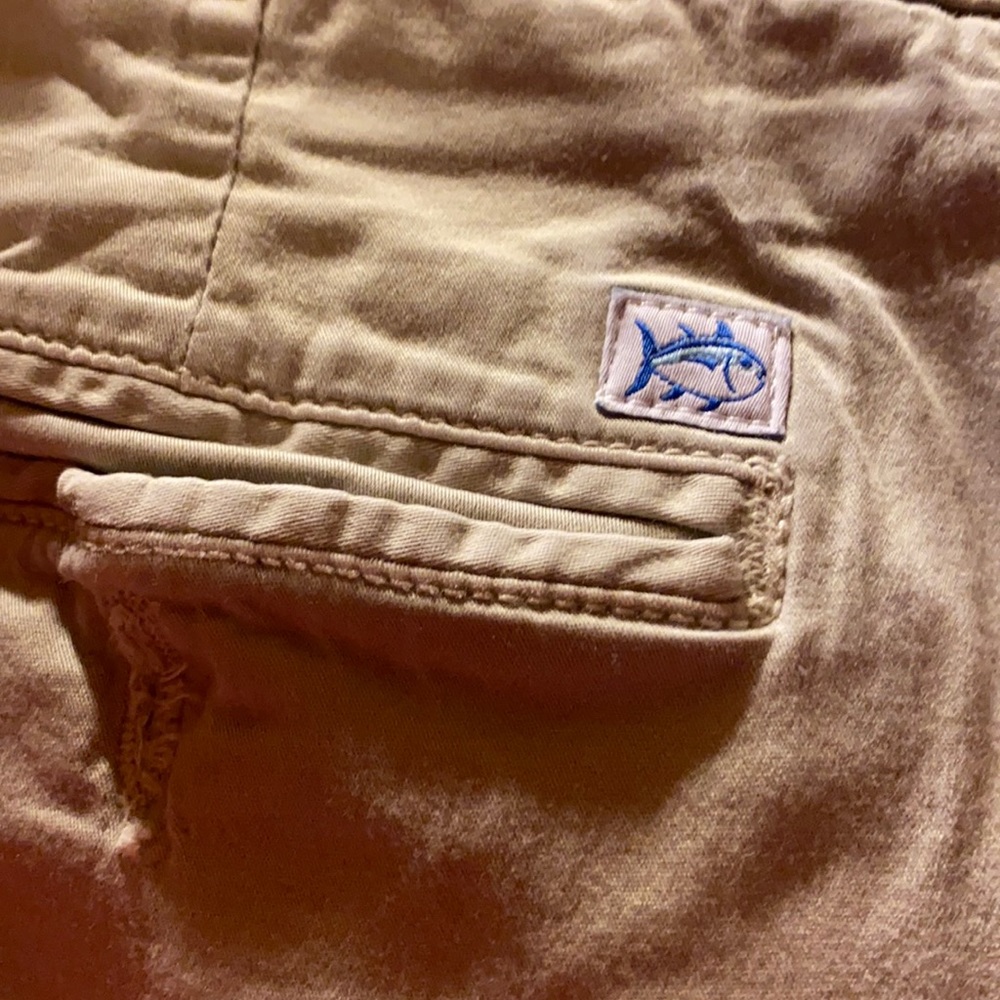 Men’s/teens southern tide khakis.
